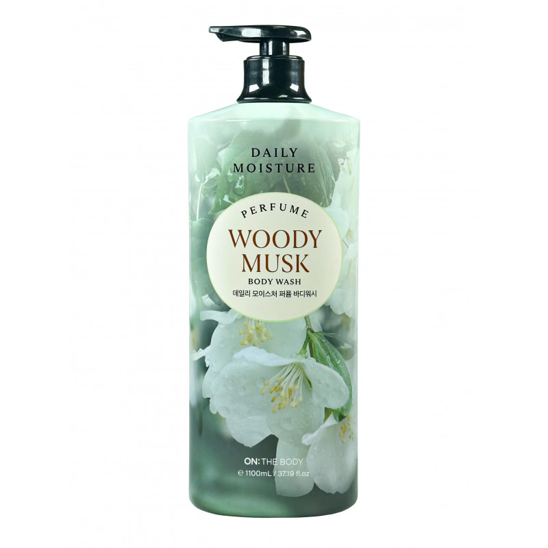 Woody Musk Daily Moisture Perfume Body Wash On The Body